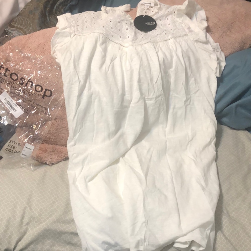 Soft white dress so pretty NWT